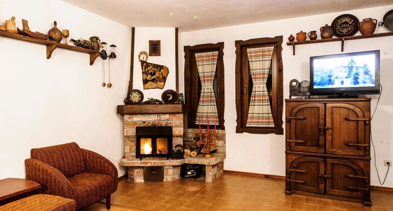 Hotel Pirinski Han - Old Adjev Han Sandanski Buitenkant foto